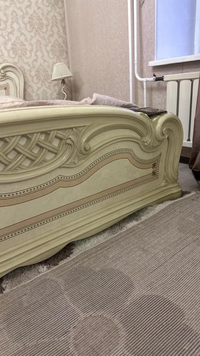 Продам спальный гарнитур. Срочно