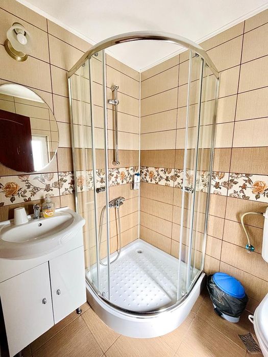 Cabană de inchiriat cu ciubăr