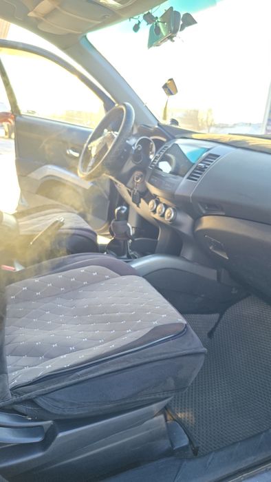 Продам машину Mitsubishi