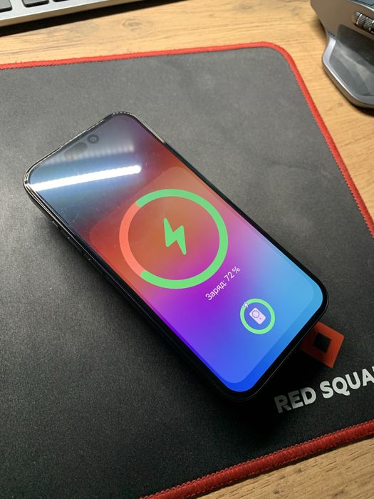 Продам Iphone 15 pro 256gb