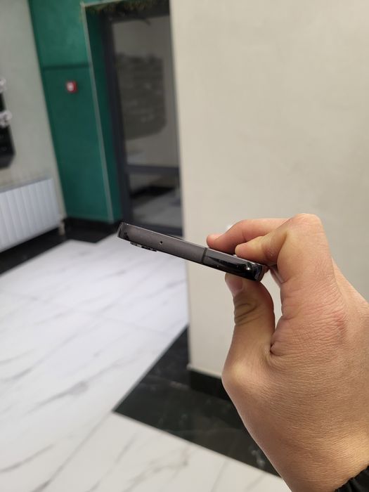 Samsung s23 + наушники новые