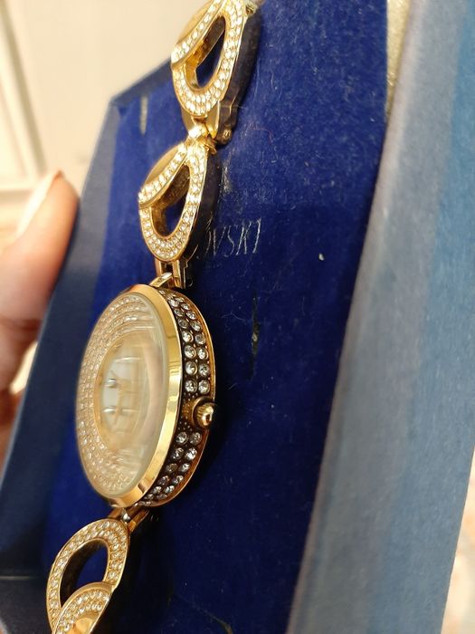 Продам swarovski с стразиками нержавейка