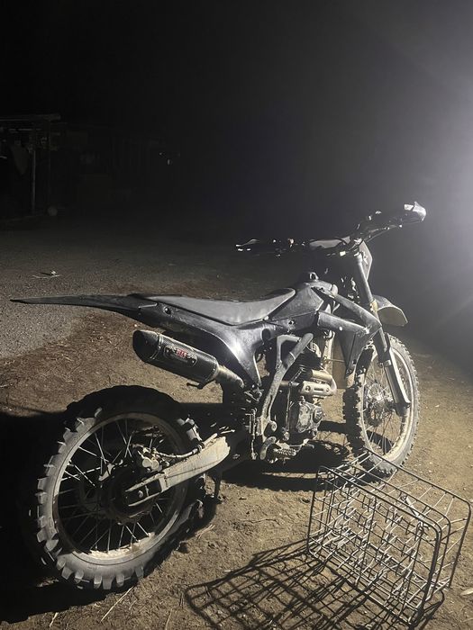 Кросач 250куб срочно !!!