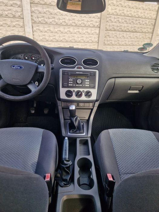 Ford Focus 1.6 benzină