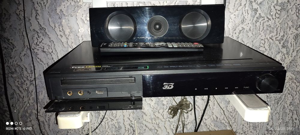 Продам дом.кинотеатр 3D