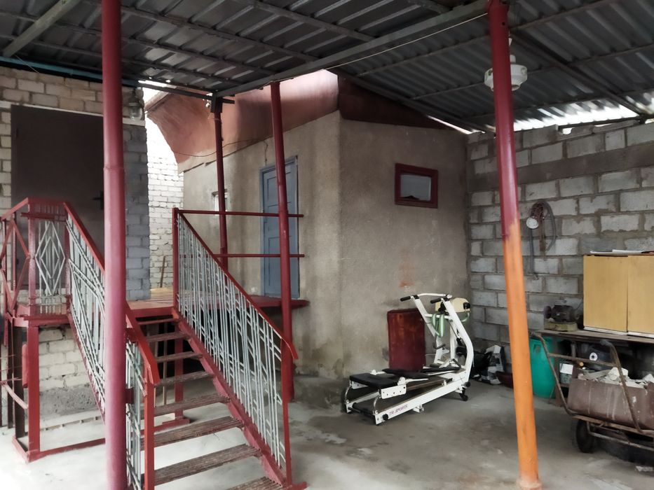 Продам дом на 4 хозяев