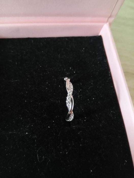 Inel de platina cu diamante de 0,32 carate