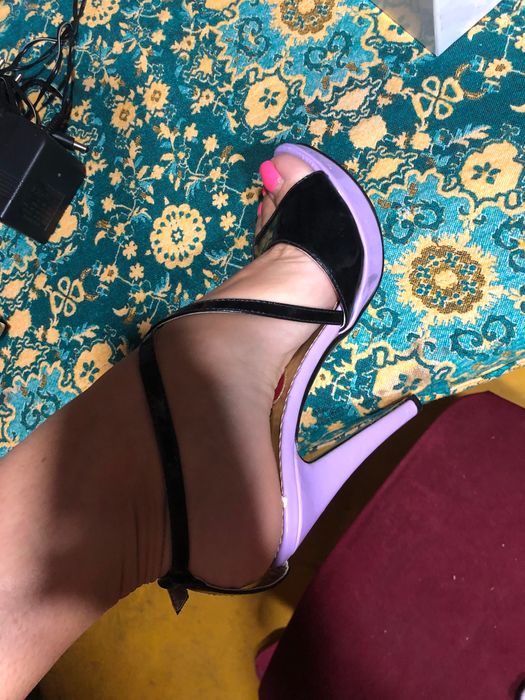 Дамски елегантни сандали на ток