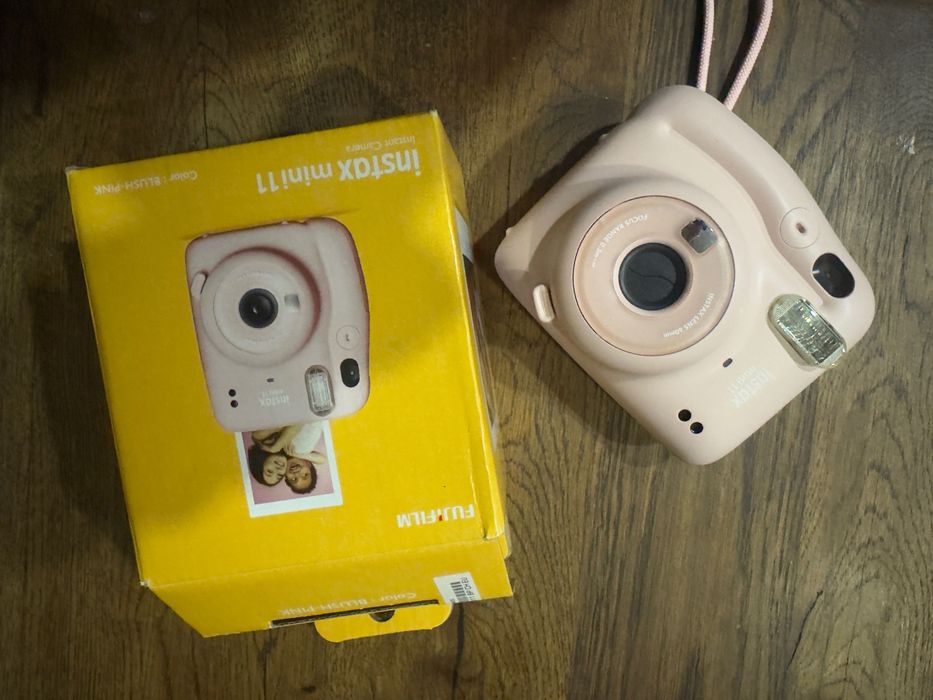 Фотоапарат за моментни снимки FUJIFILM INSTAX MINI 11 PINK
