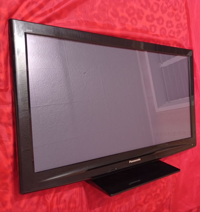 Телевизор Panasonic TX-PR42C2