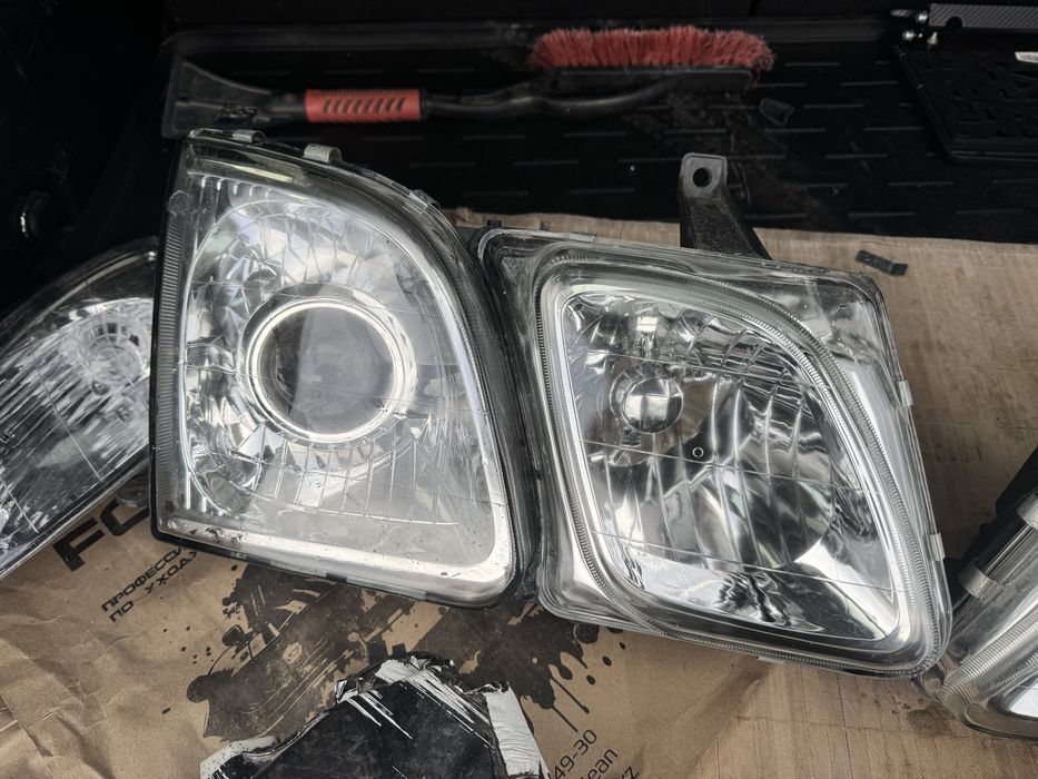 Лексус 470 фары комплект