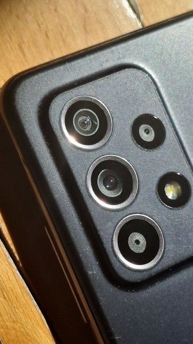 Samsung Galaxy A52s 5G / 128GB / 6GB RAM / Отлично състояние / +Case