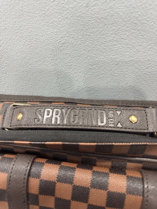 Borsetă Sprayground Limited Edition