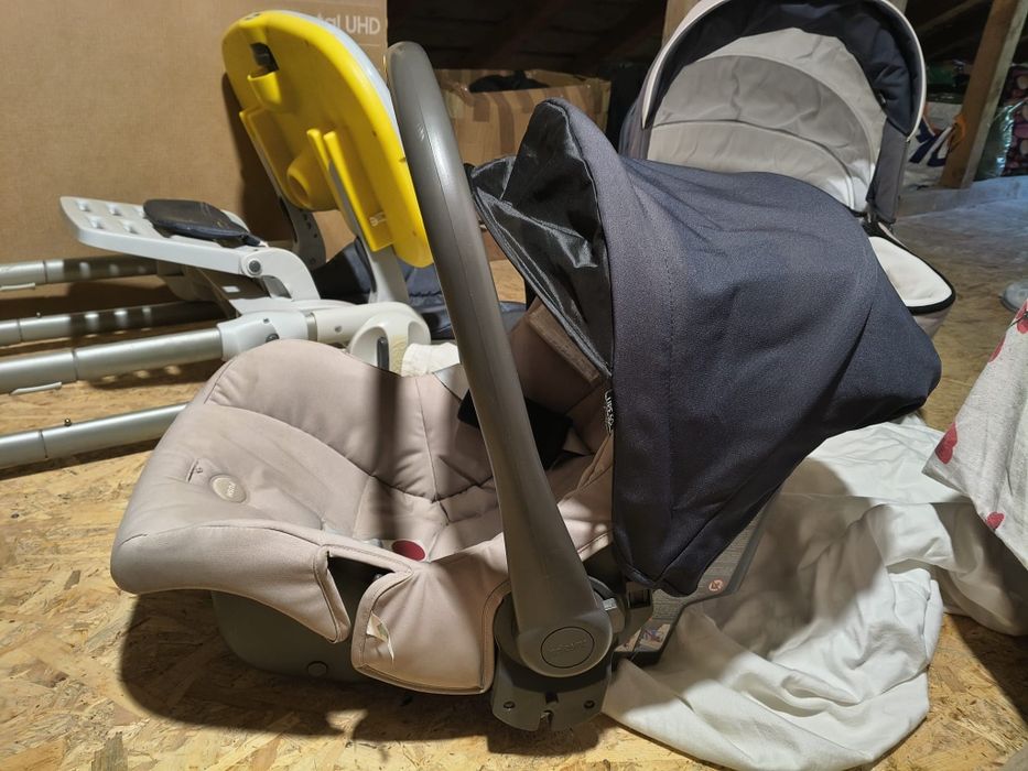 vând căruț 3 in 1 inglesina triolgy