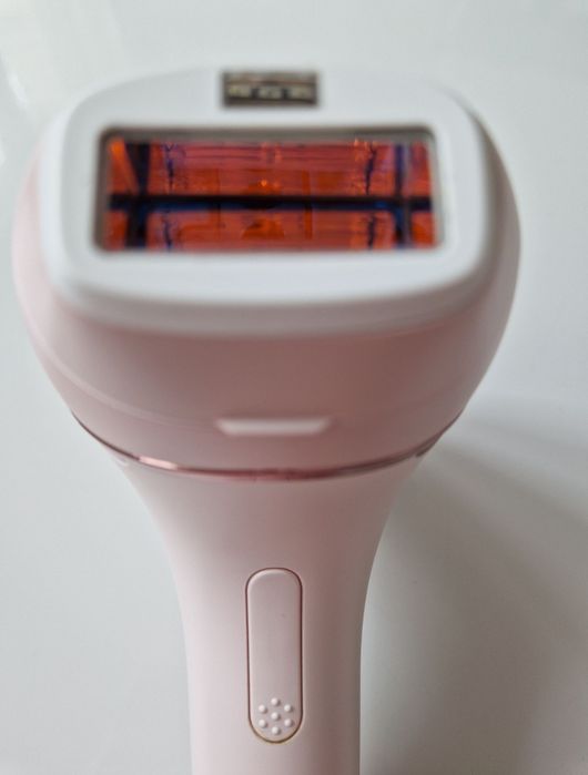 Philips Lumea 9000 Series (BRI/604) IPL фотоепилатор – отлично състояние