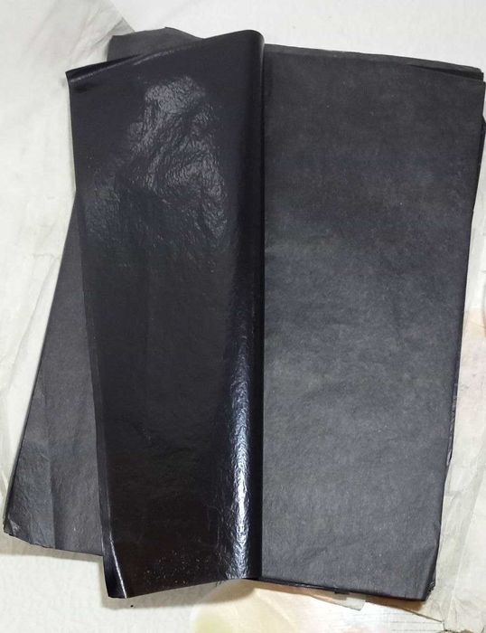 Продам. Копировальная бумага формата А 4 . Два цвете - черный и синий.