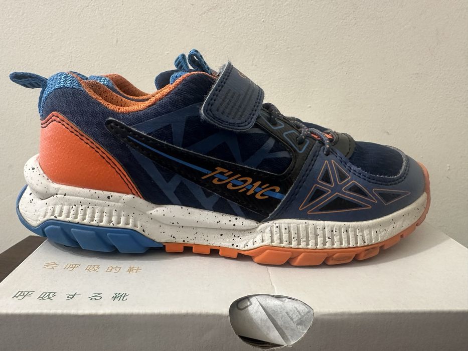 Високи маратонки Quechua номер 32  и Маратонки Geox за момче 31 номер