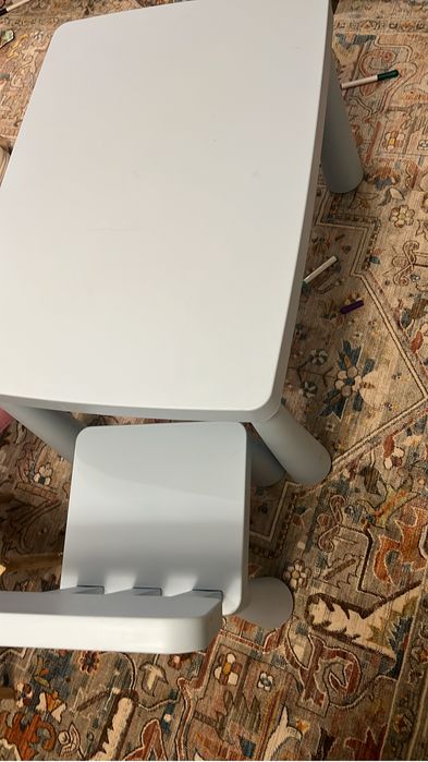 Стол и стул детский