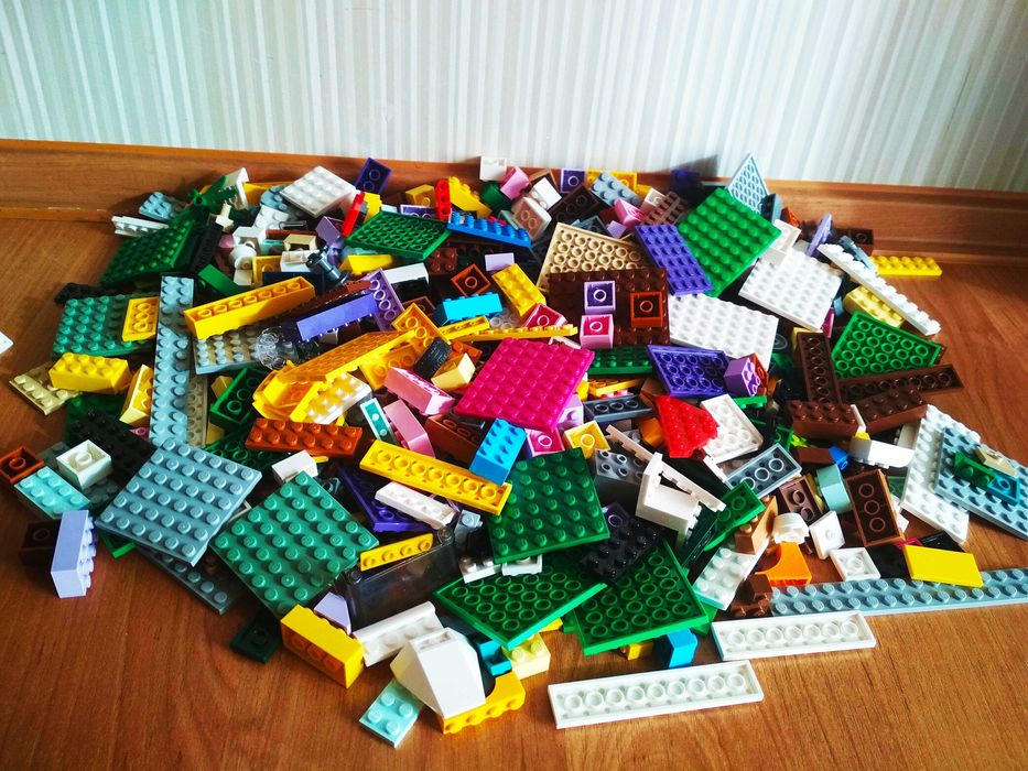Лего детали (1550 шт.)