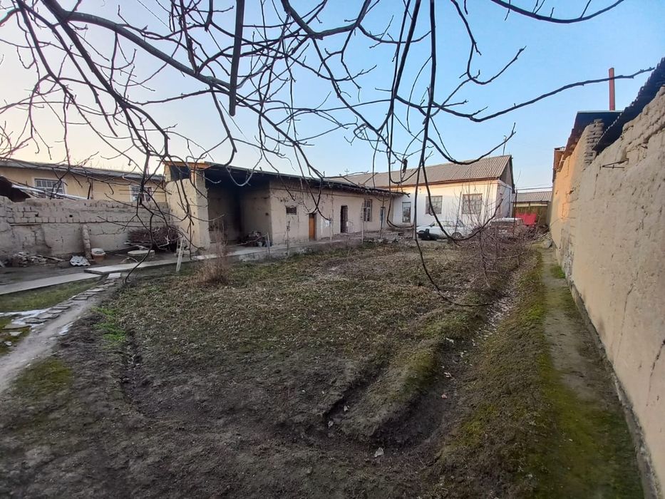 Срочно ховли сотилади