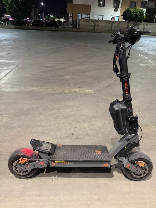 Trotineta kukirin g4 noua