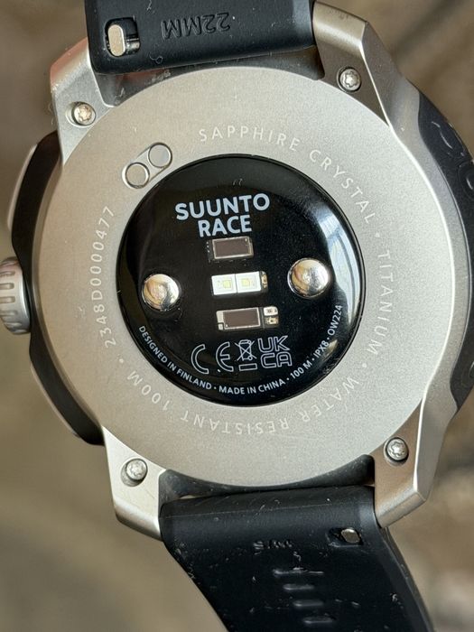 Suunto Race Titan