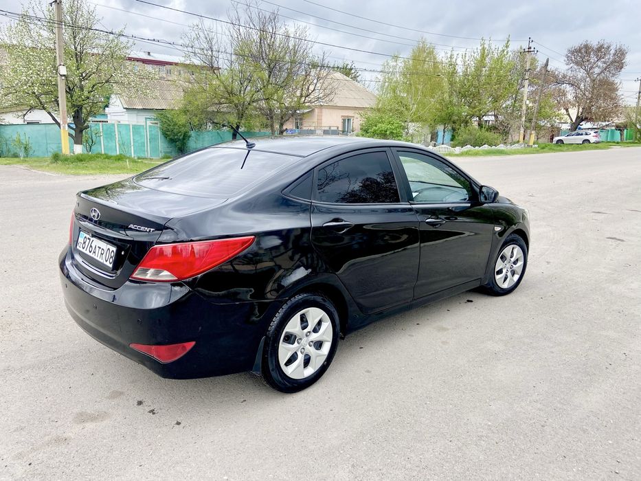 Продам машину хуйндай акцент