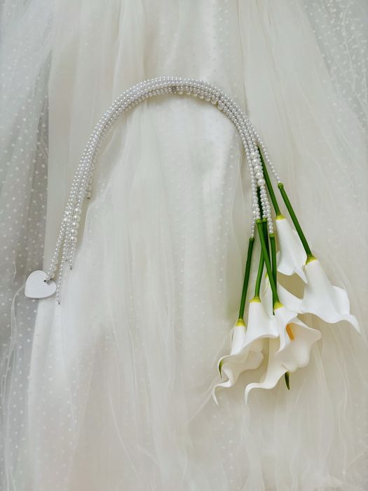 Buchet mireasa  Handmade din Flori Calla si Perle