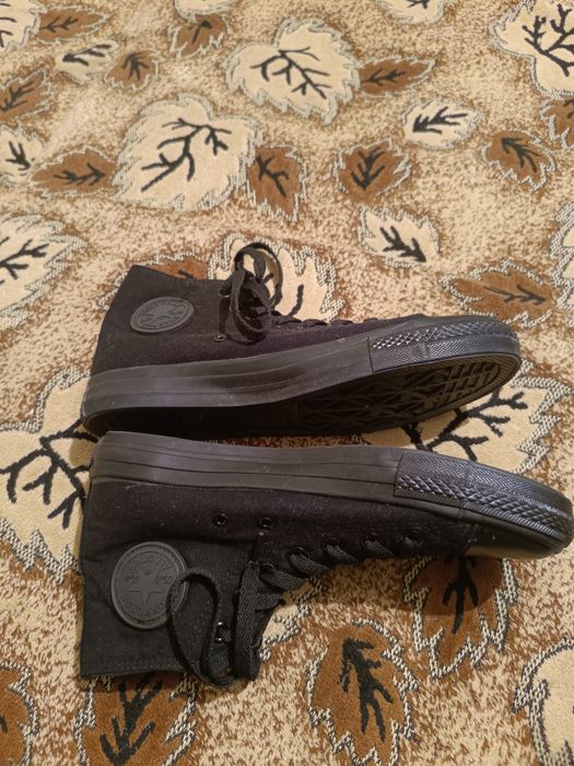 продам кроссовки converse all star