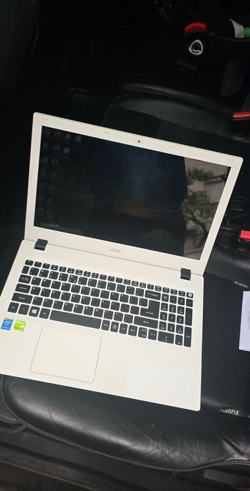 Laptop Acer I3 4005U, 8GB ram, SSD 500GB,  wifi, bluetooth, Nvidia 920M 2GB