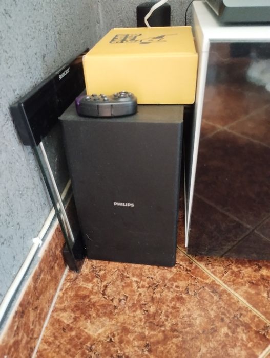 Телевизор SAMSUNG и домашно кино PHILIPS