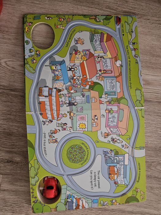 Carte Usborne wind up busy car