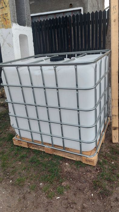 Vând Bazine 1000l