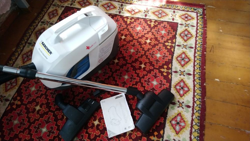 Продам пылесос с аква -фильтром