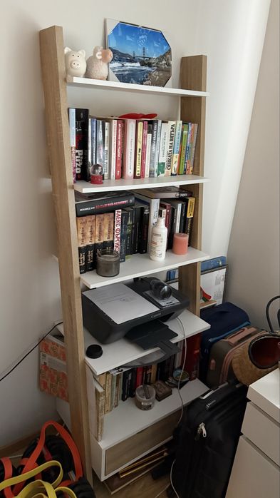 Етажерка за книги