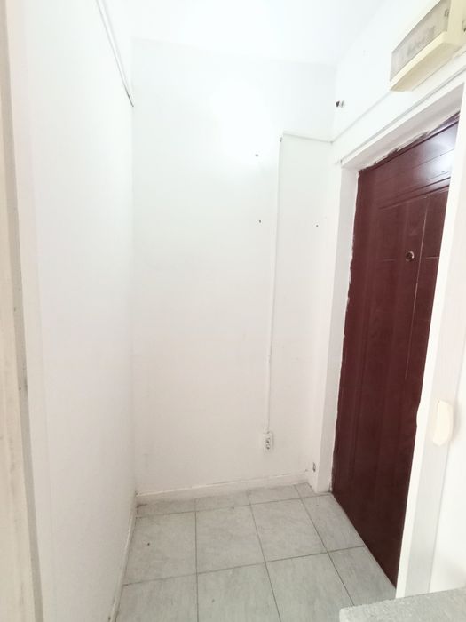 Garsoniera de vânzare