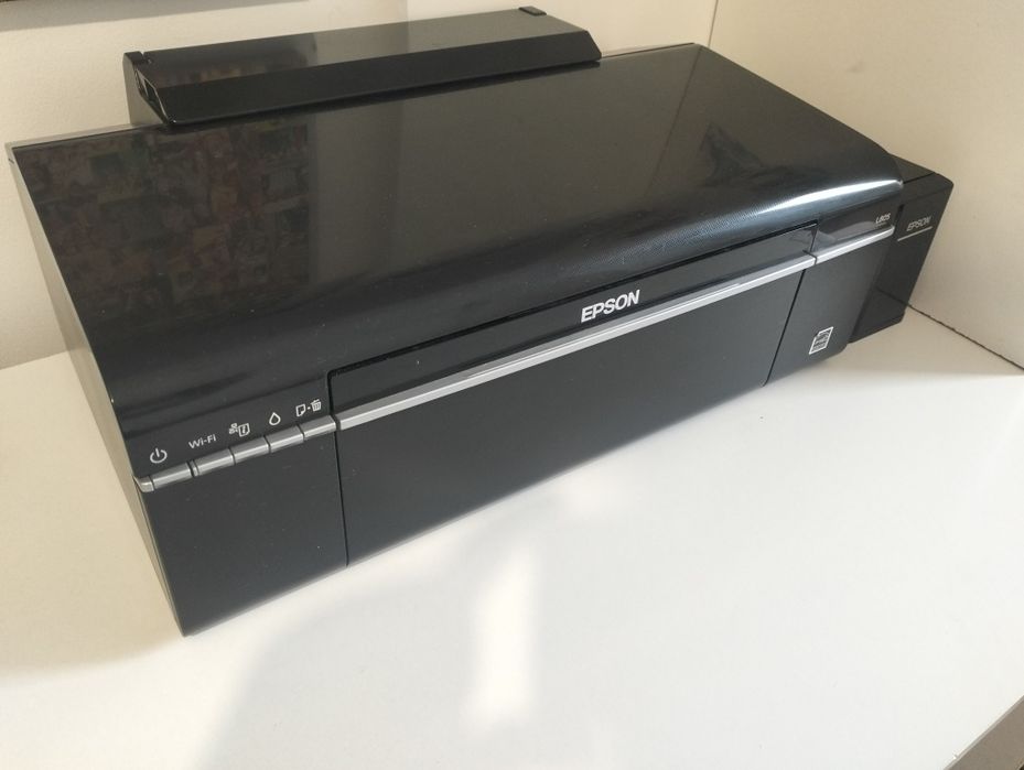 Epson L805 продам в хорошем состоянии