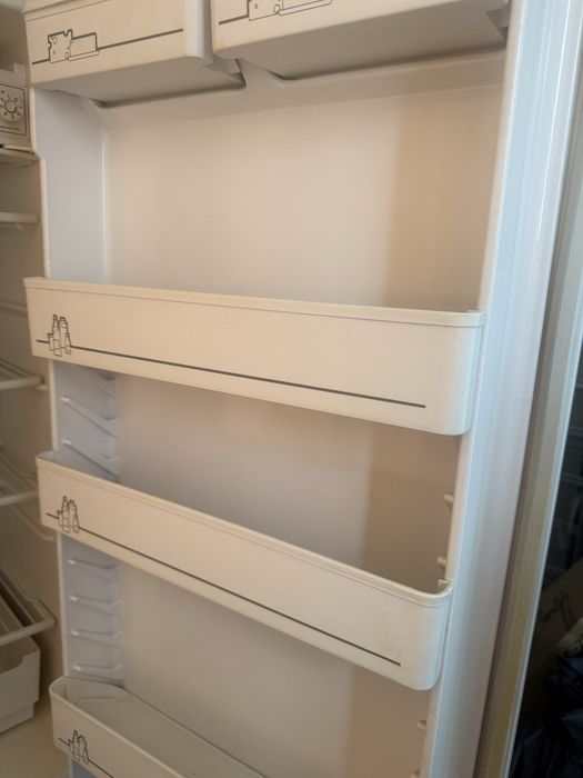 Продам холодильник Бирюса228с