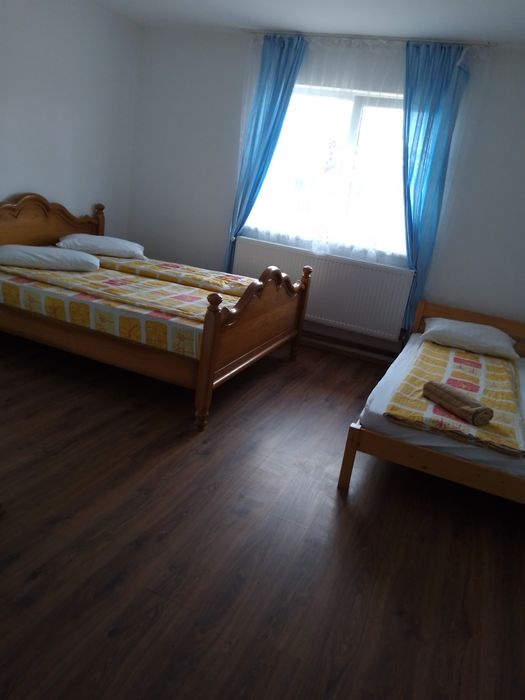 Închiriez cabana cu ciubăr