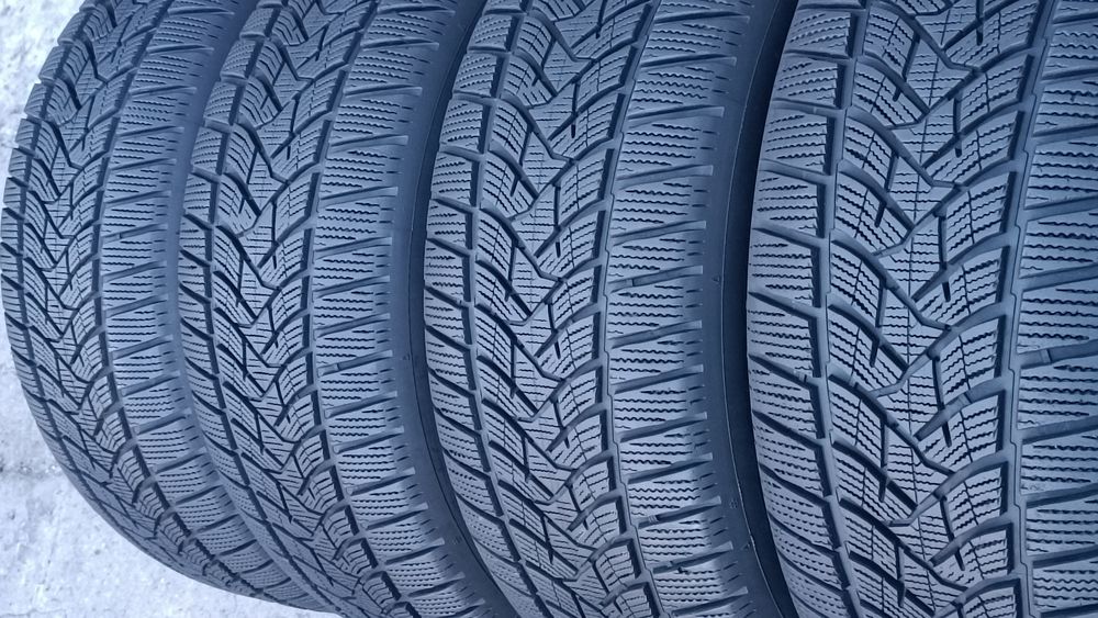 235/55/17 Dunlop