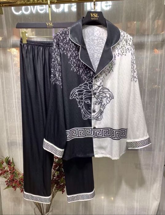 Мужские и женские пижамы