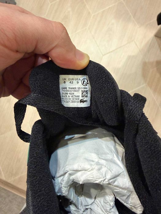Кроссовки Lacoste (размер 42) — почти новые