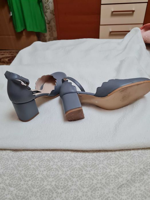 pantofi din piele marime 38