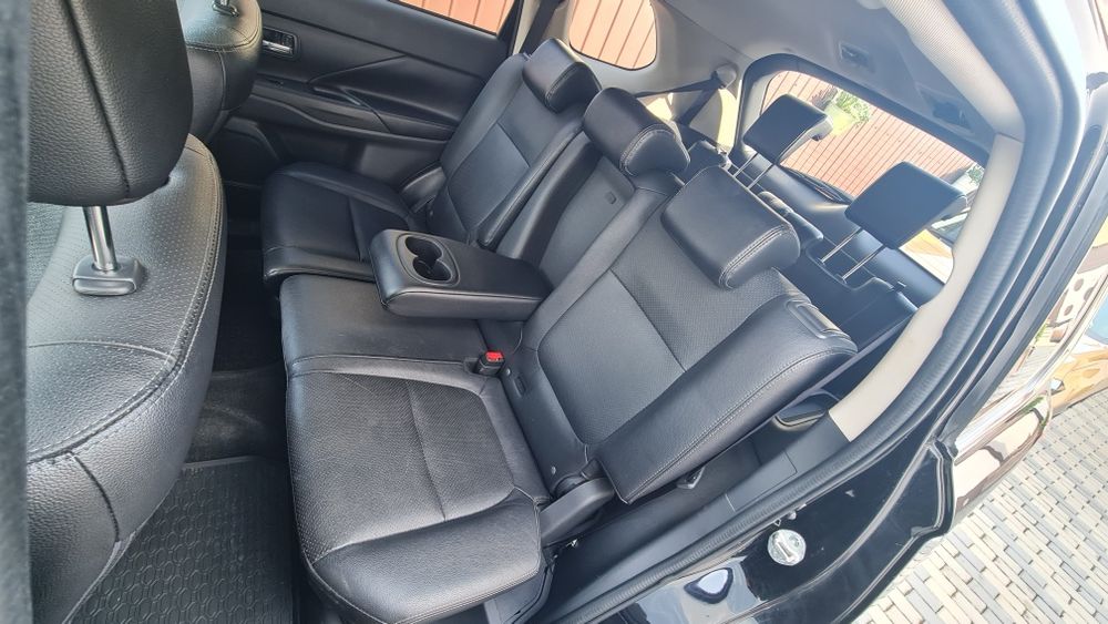 Mitsubishi Outlander, 2016, 2.2 Diesel, 7 locuri, ACCEPT SCHIMB cu DACIA SPRING!