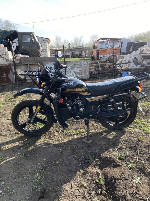 Мотоцикл Suzuki GSX200