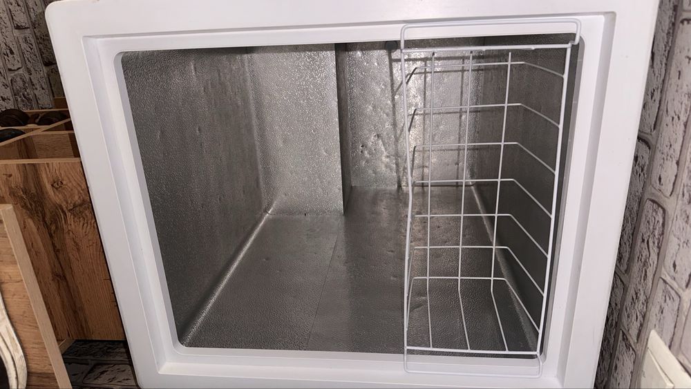 Морозильник в отличном состоянии