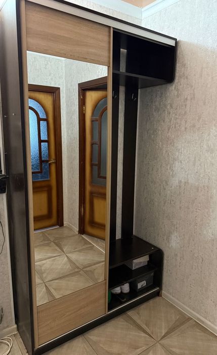 Прихожая с зеркалом