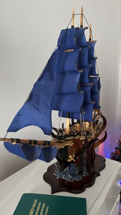 Корабль колекционный 66х73