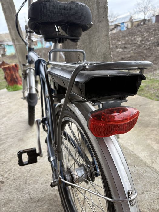 Bicicletă electrică pliabilă