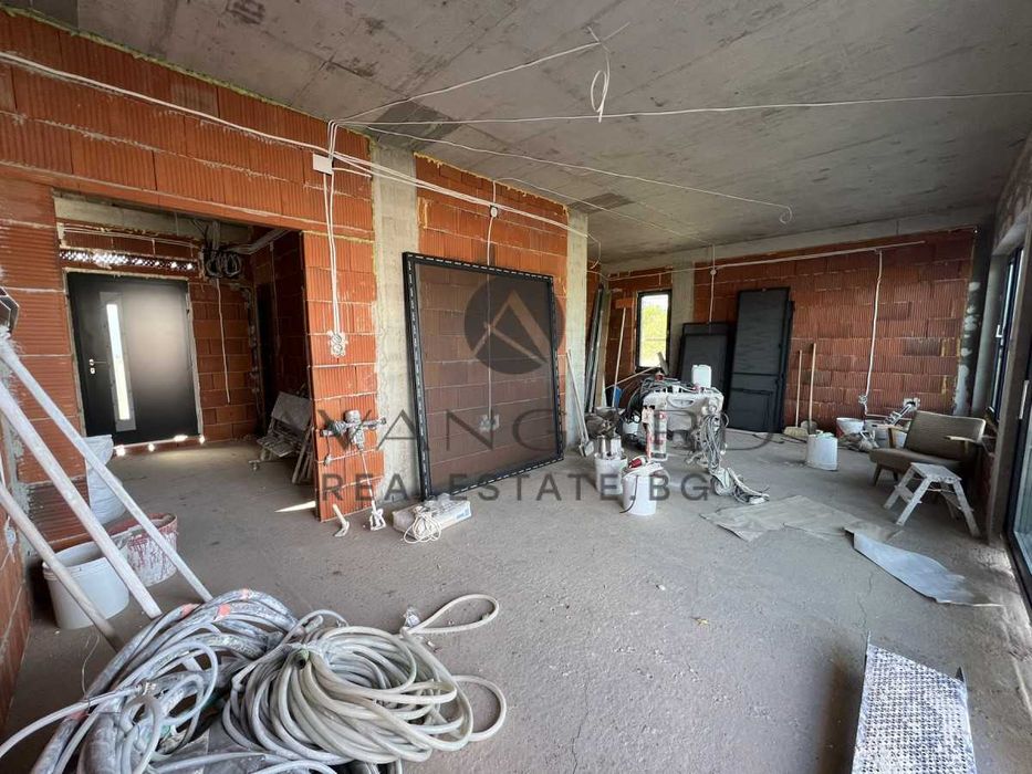 Продава се Къща в с. Бенковски, Област Пловдив - 205 кв.м за 1400 €/кв.м - Снимка #1